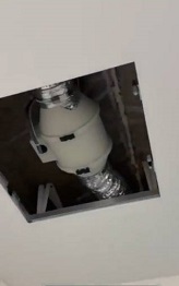 Дымоход с конденсатоотводчиком в перекрытии частного дома